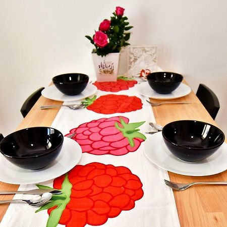Apartments Villa Milenka โนวาลยา ภายนอก รูปภาพ