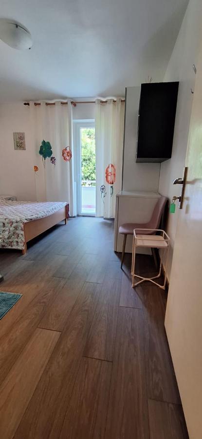 Apartments Villa Milenka โนวาลยา ภายนอก รูปภาพ