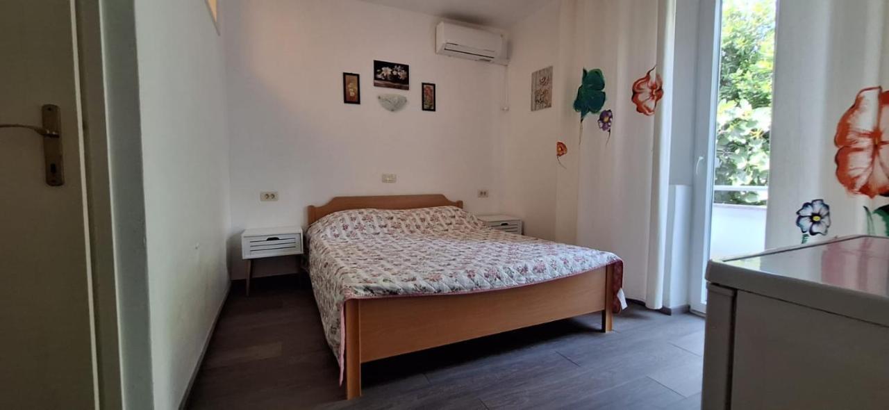 Apartments Villa Milenka โนวาลยา ภายนอก รูปภาพ