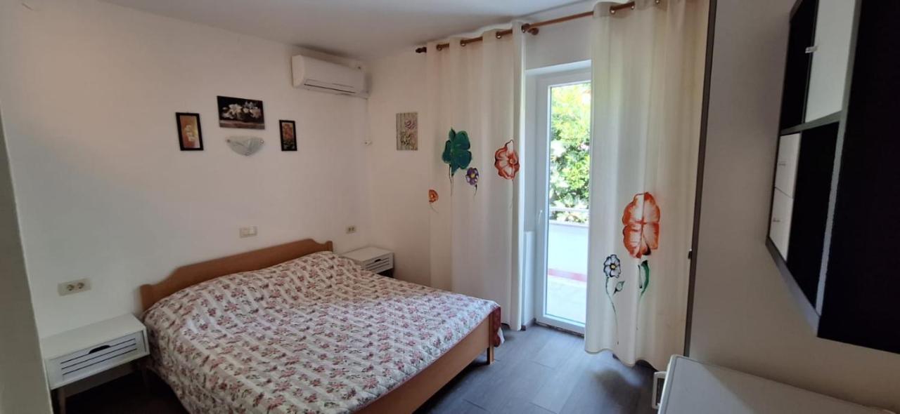Apartments Villa Milenka โนวาลยา ภายนอก รูปภาพ