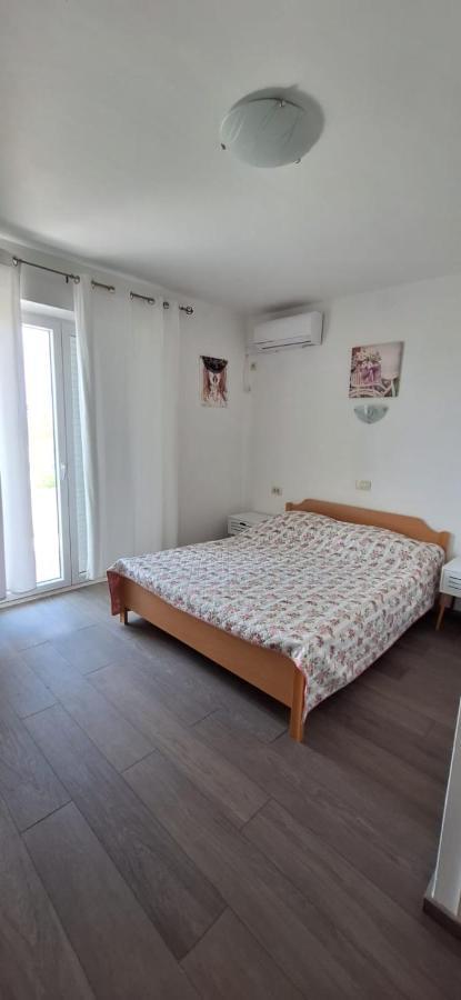 Apartments Villa Milenka โนวาลยา ภายนอก รูปภาพ