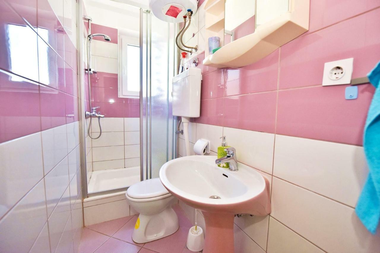 Apartments Villa Milenka โนวาลยา ภายนอก รูปภาพ