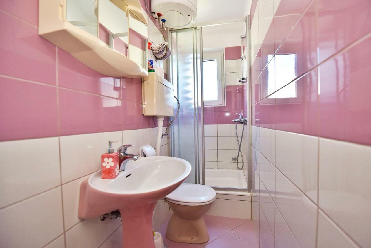 Apartments Villa Milenka โนวาลยา ภายนอก รูปภาพ