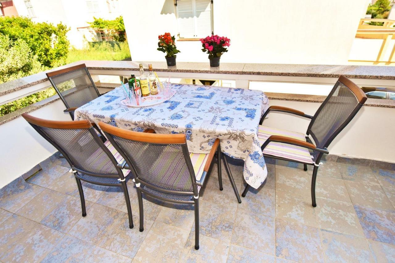 Apartments Villa Milenka โนวาลยา ภายนอก รูปภาพ