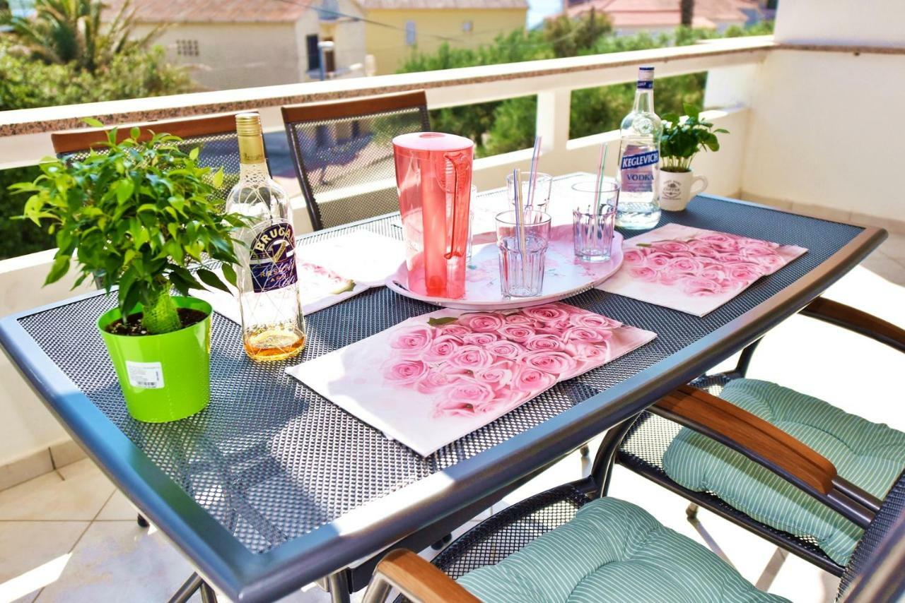Apartments Villa Milenka โนวาลยา ภายนอก รูปภาพ