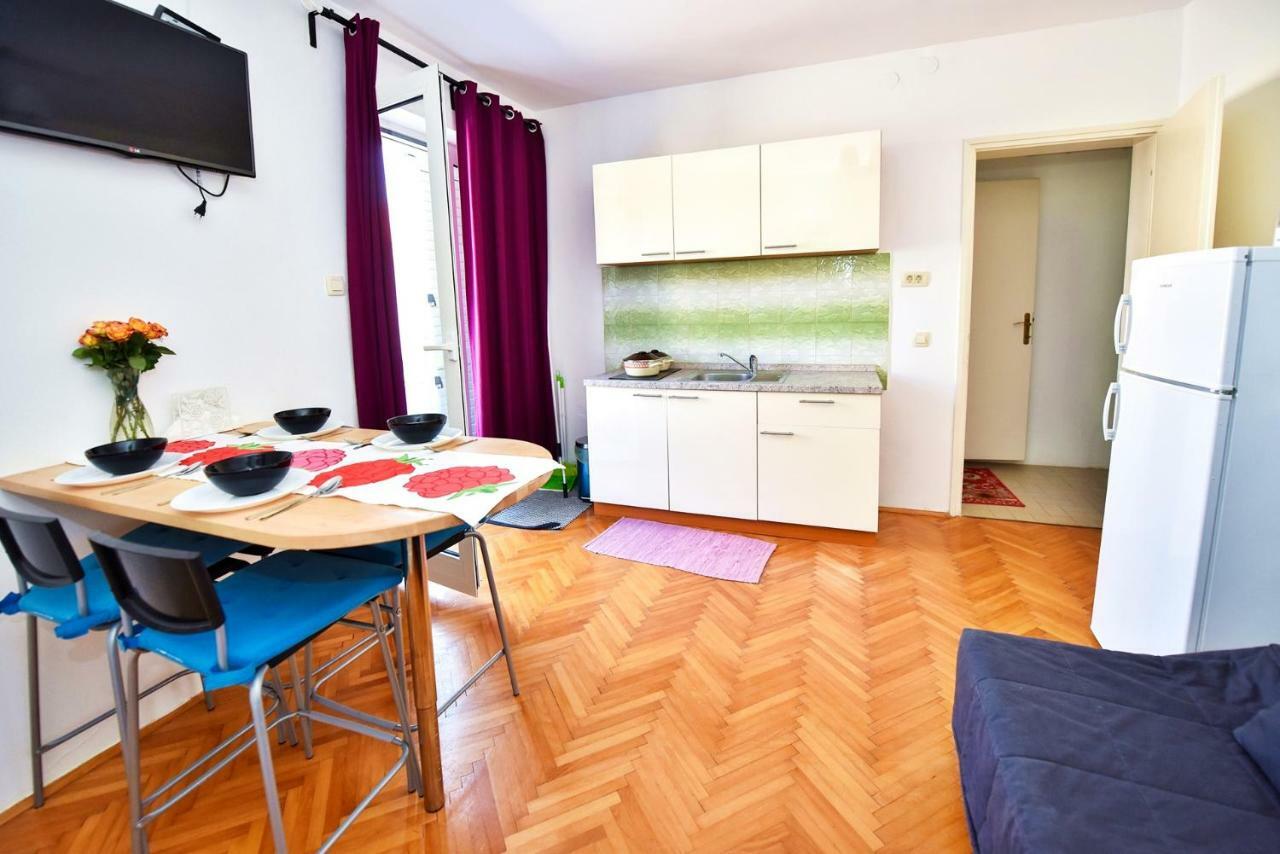 Apartments Villa Milenka โนวาลยา ภายนอก รูปภาพ