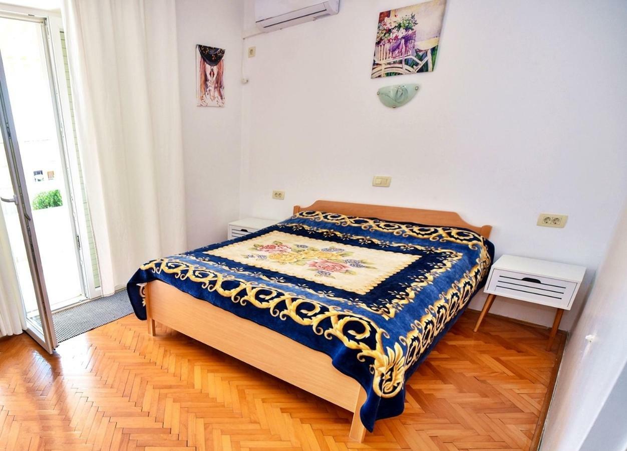 Apartments Villa Milenka โนวาลยา ภายนอก รูปภาพ
